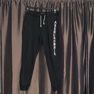 Abercrombie men’s joggers, black size S